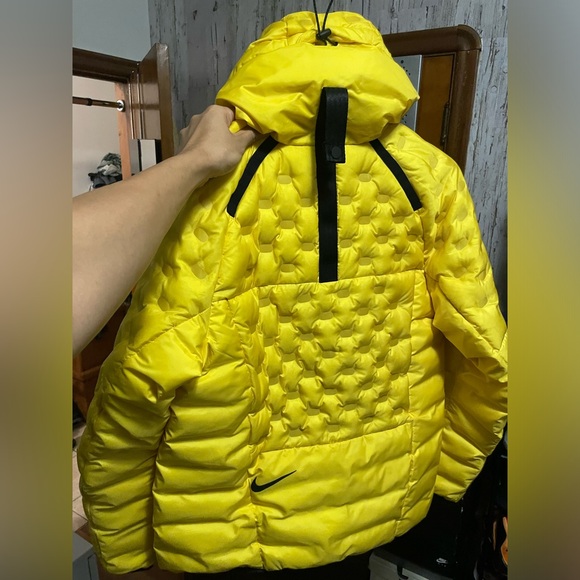 Nike Sportswear Shield Tech Jacket - Picture 3 of 13